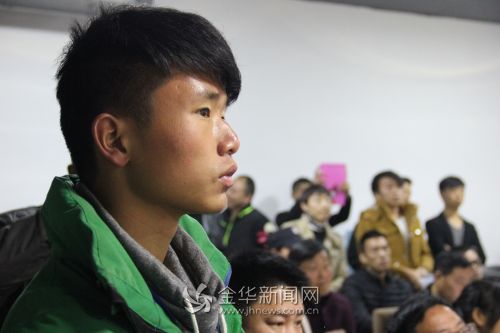 橫漂現場圍觀